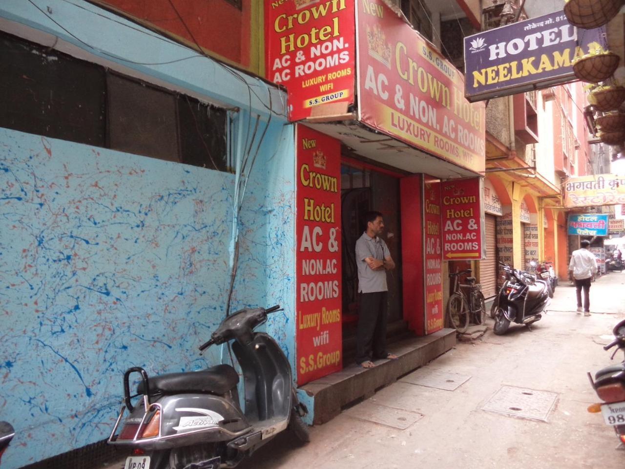 New Crown Hotel Indore Bagian luar foto